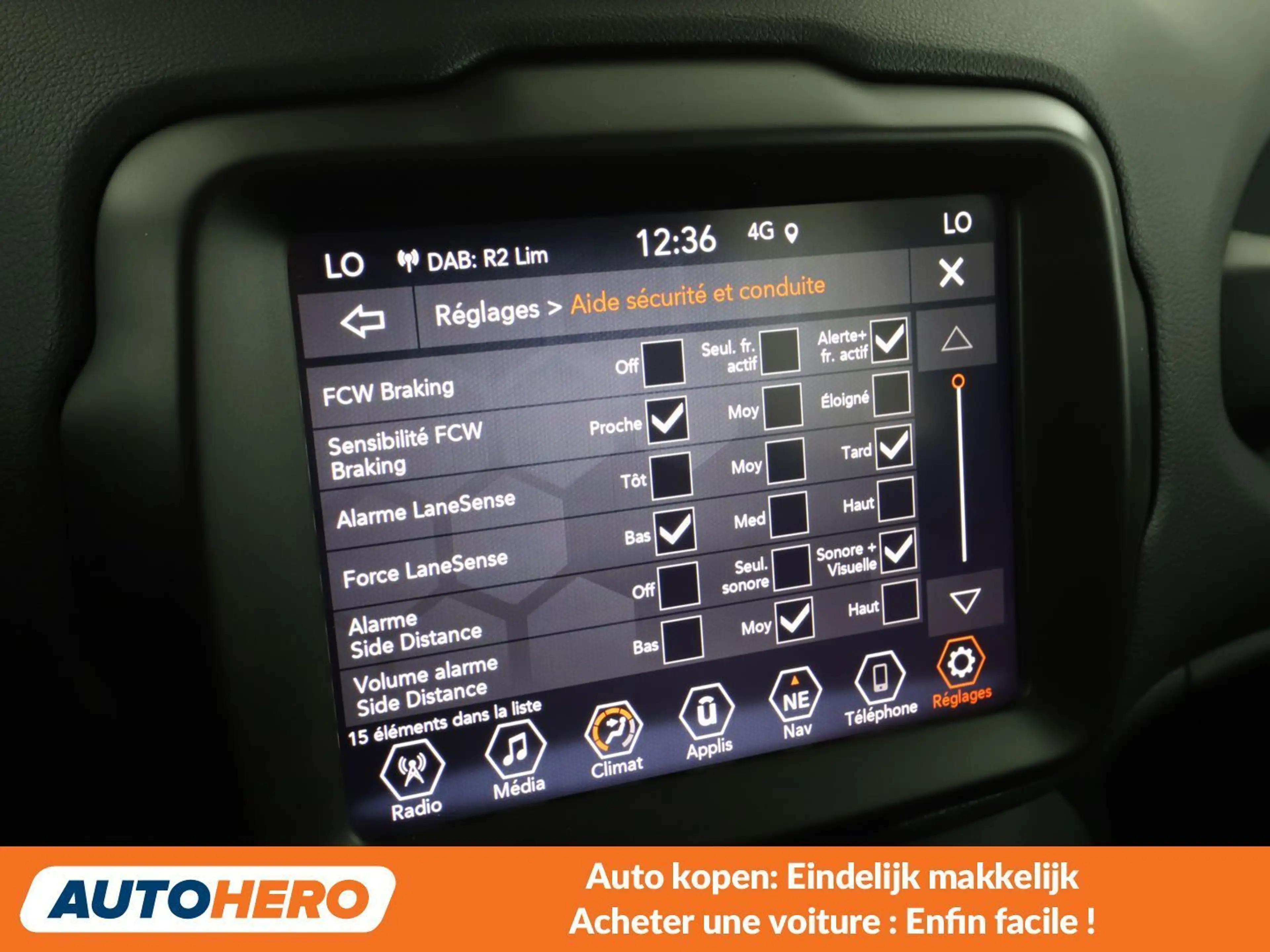 Jeep Renegade 1.3 T4 4xe Plug-in Hybrid Limited — photo 10