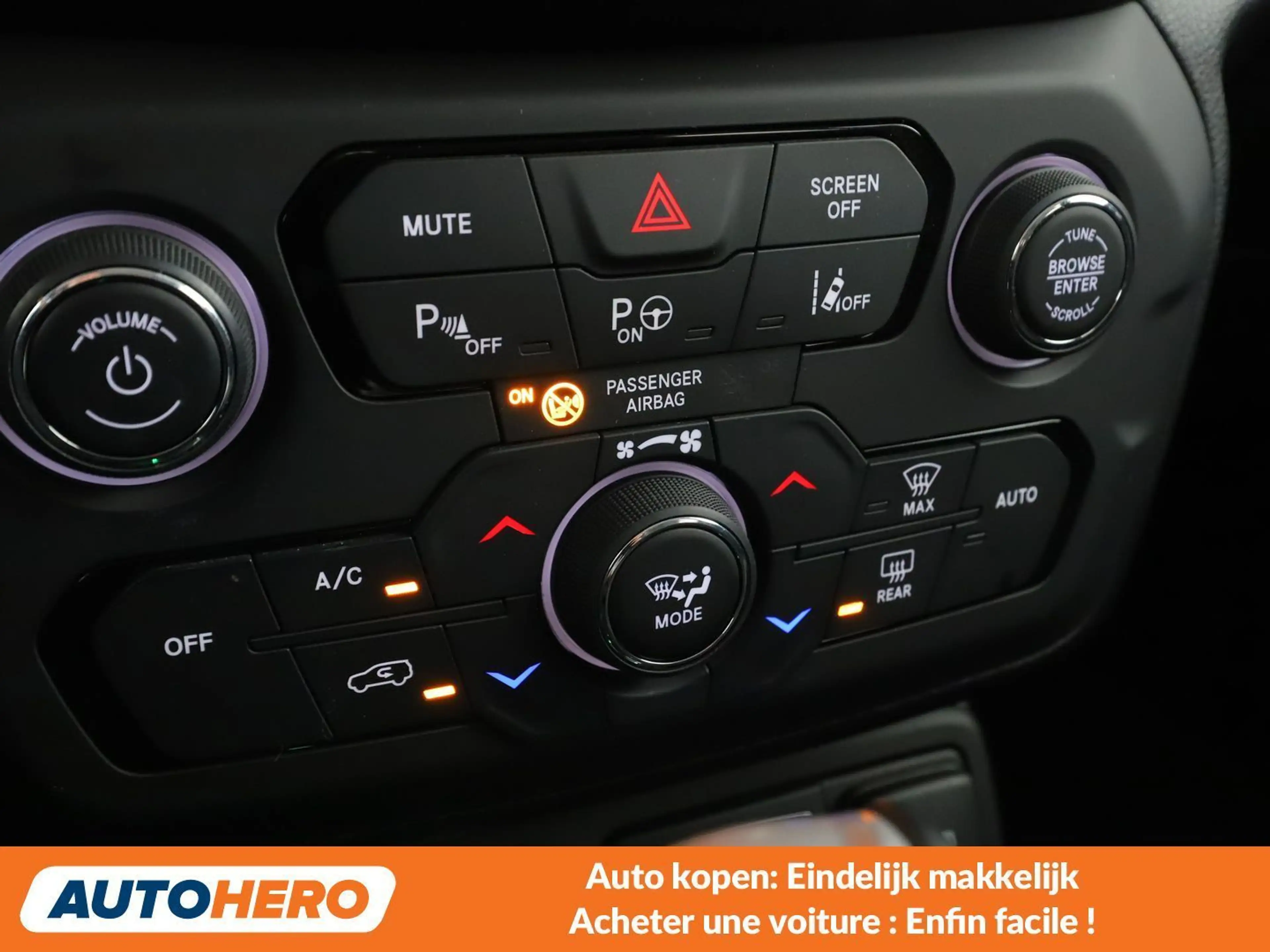 Jeep Renegade 1.3 T4 4xe Plug-in Hybrid Limited — photo 14
