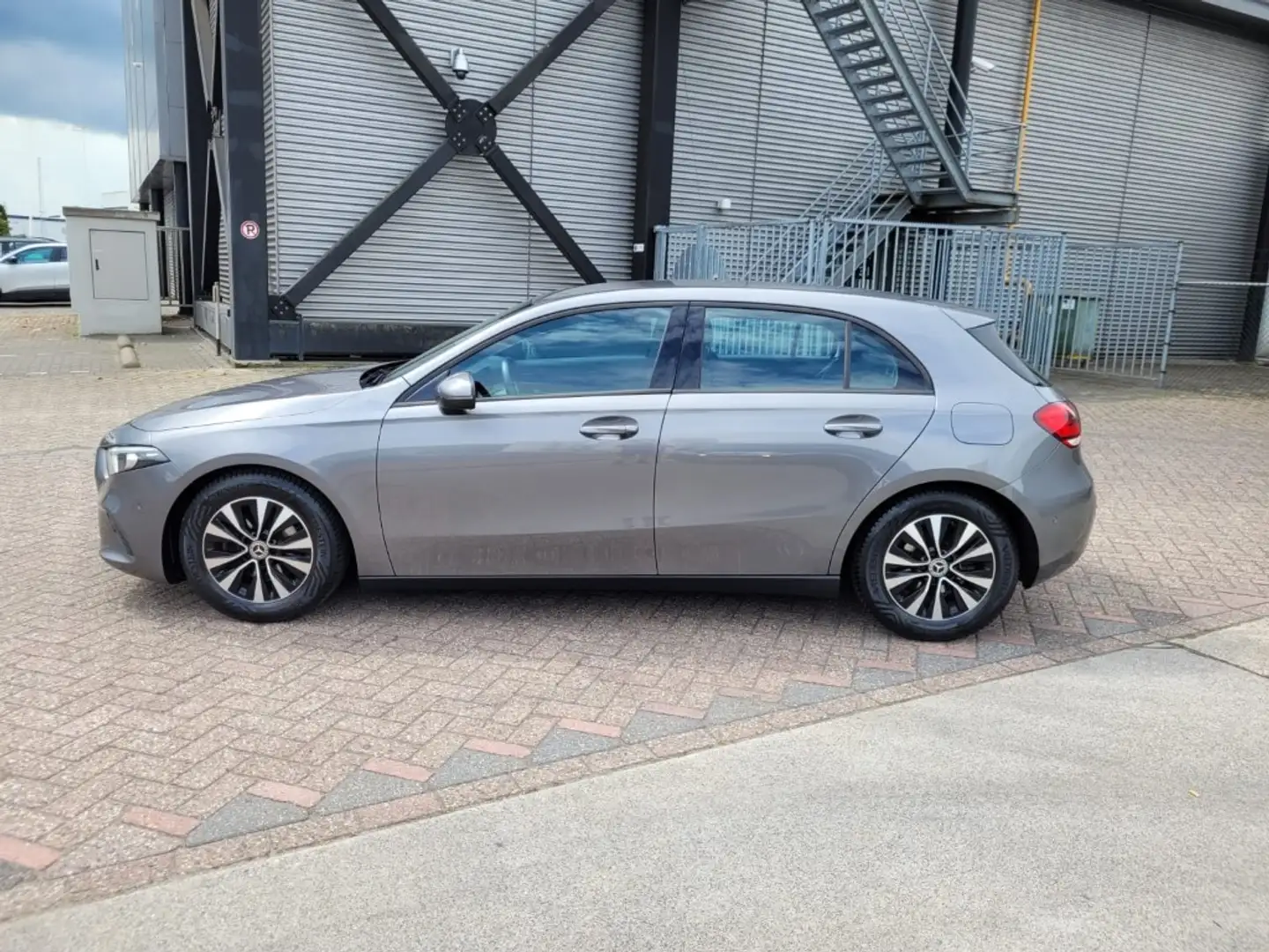 Mercedes-Benz A 160 Business Solution Zwarte hemel / LMV Grey - 2