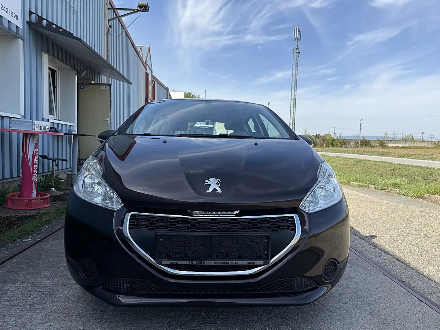 Peugeot 208 Access 1,0 VTi 68 Schwarz - 2