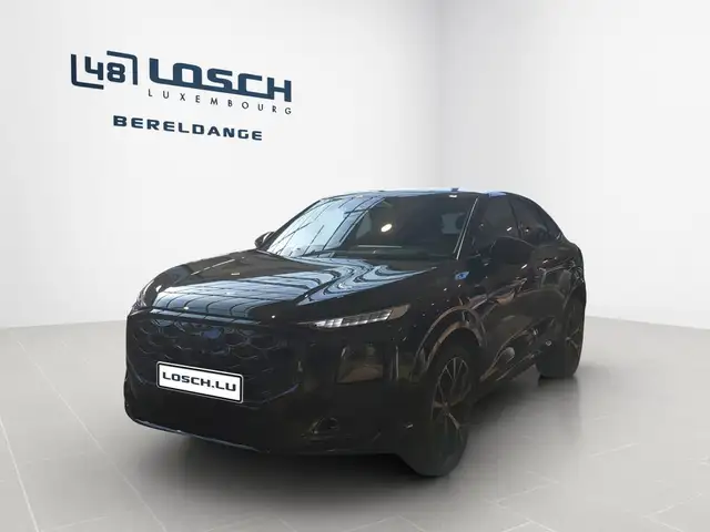 Audi Q3 main image