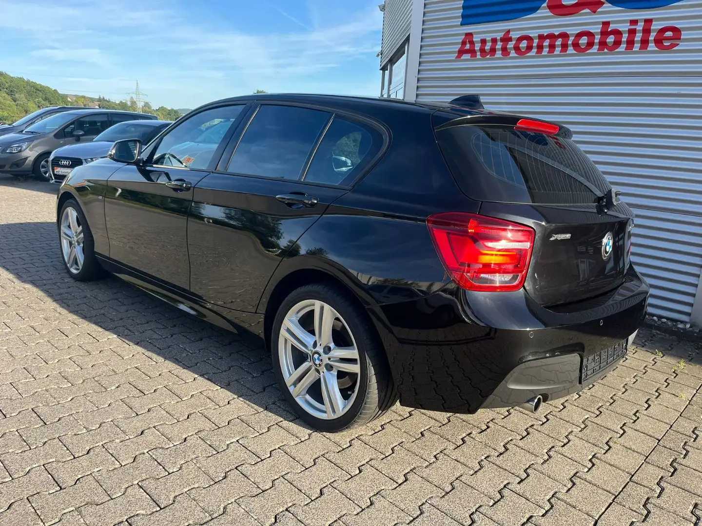BMW 120 Baureihe 1 Lim. 5-trg. 120 d xDrive Schwarz - 2