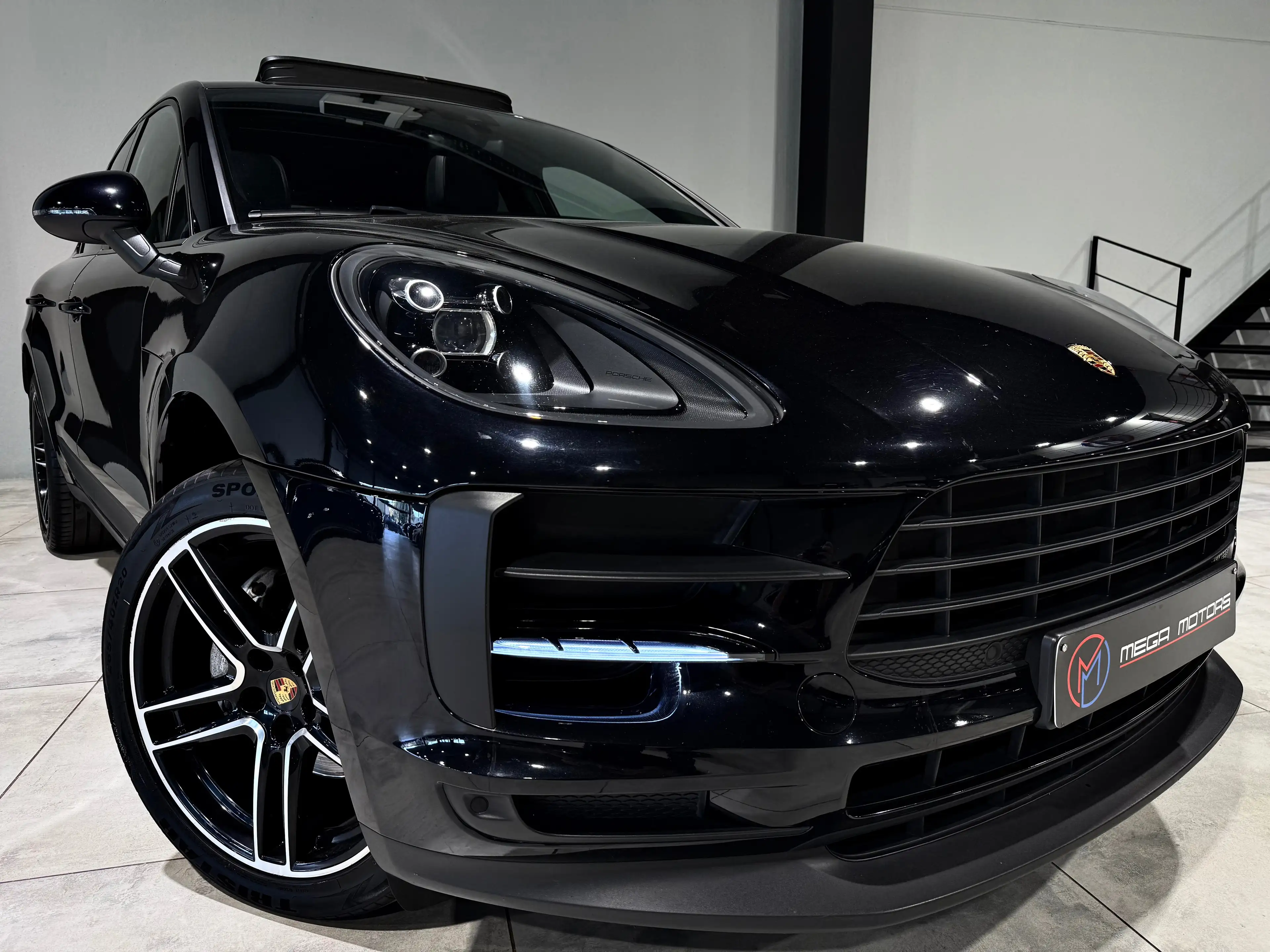 Porsche Macan 2.0i TURBO 245CV 01/2021 PANO CARPLAY CAMERRA JA20"