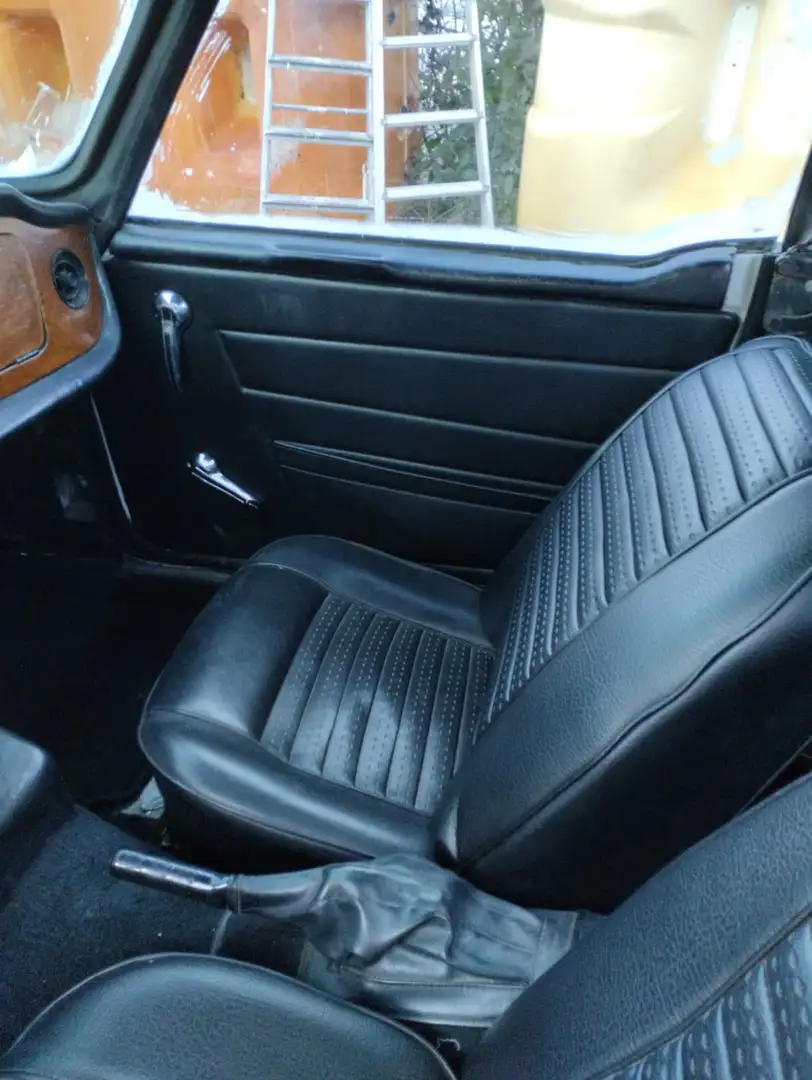 Triumph TR6 Weiß - 2