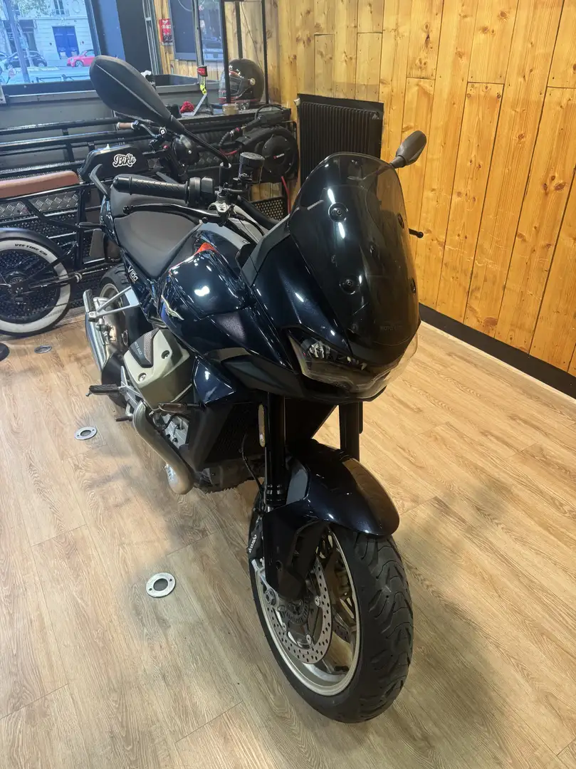 Moto Guzzi V 100 Noir - 2