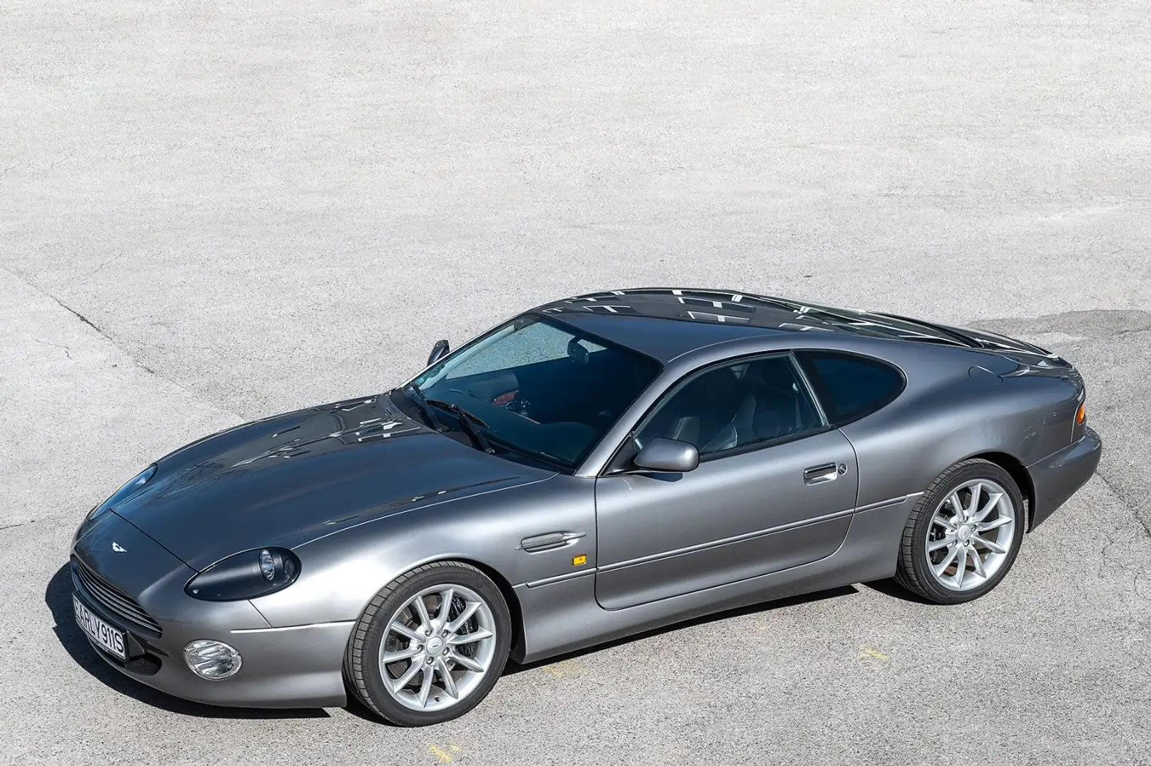Aston Martin DB7 Vantage Coupe Stříbrná - 1