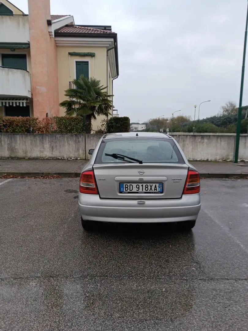 Opel Astra 16V GSi Gris - 1