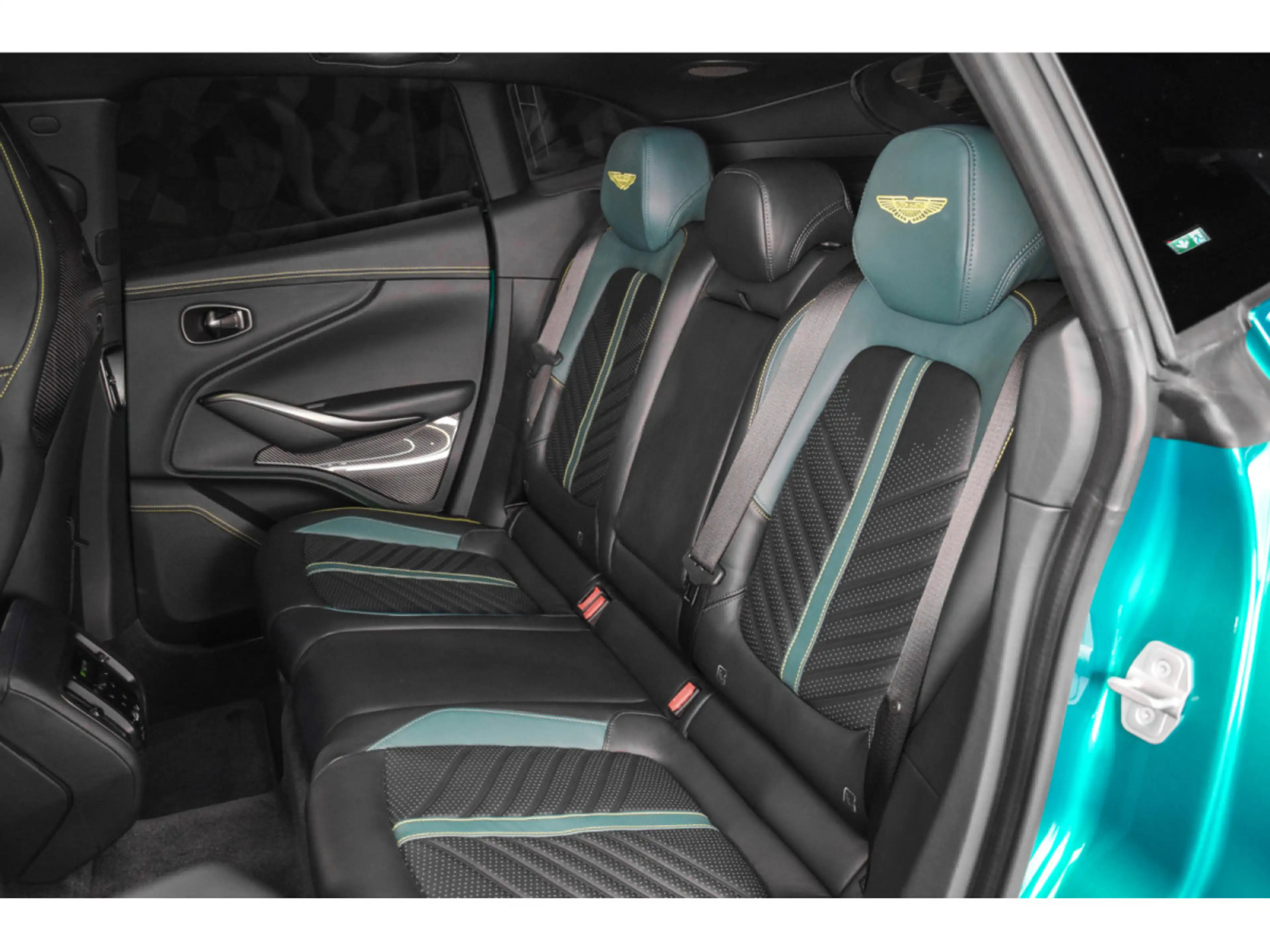 Aston Martin DBX 707 AMR23 4.0 V8 Bi-Turbo — photo 14