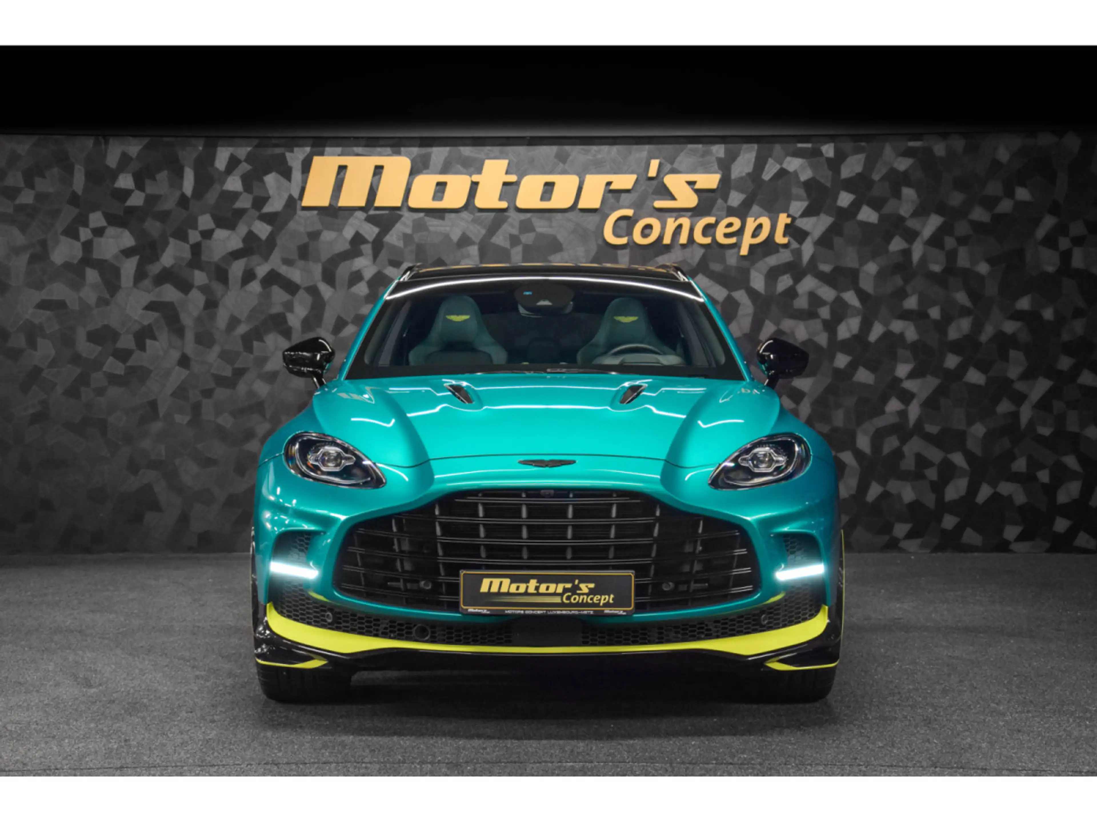 Aston Martin DBX 707 AMR23 4.0 V8 Bi-Turbo — photo 4