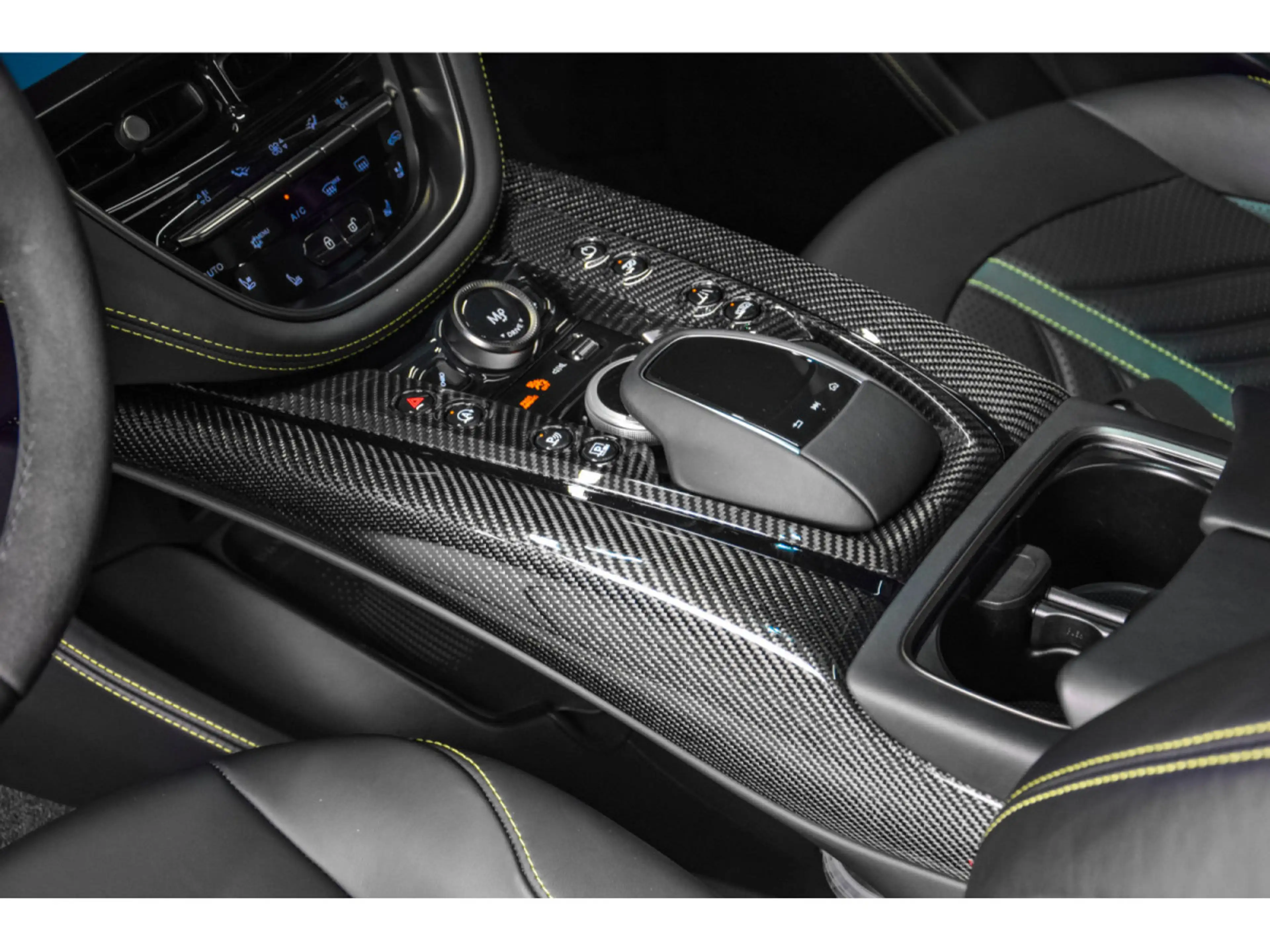 Aston Martin DBX 707 AMR23 4.0 V8 Bi-Turbo — photo 13