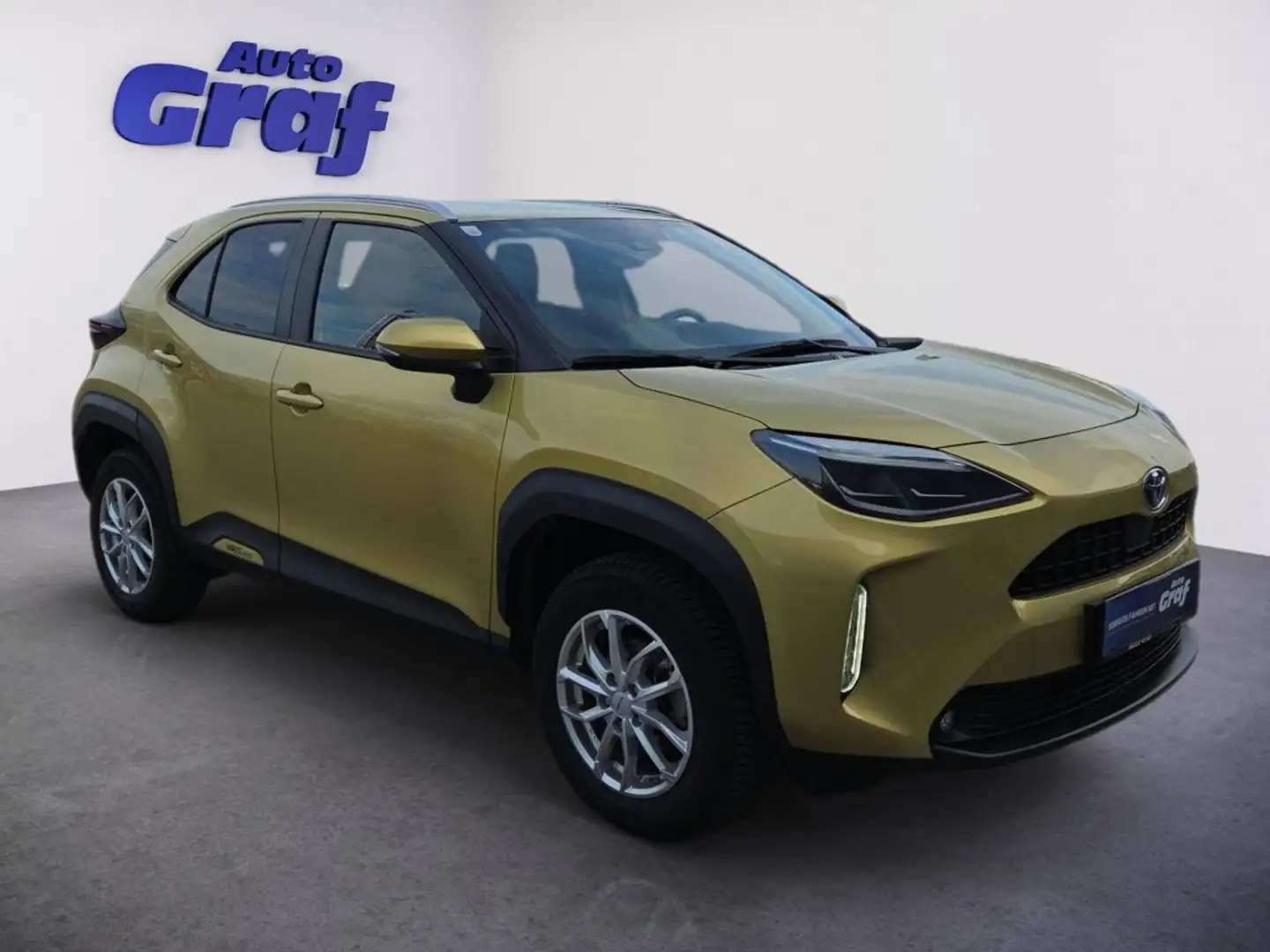 Toyota Yaris Cross 1,5 VVT-i Hybrid Active Drive Aut. Gelb - 2