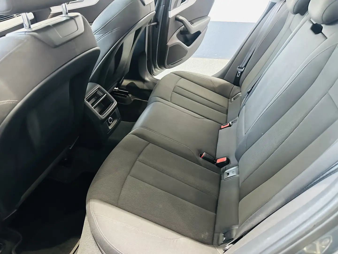 Audi A4 2,0 TDI quattro Fleet - 2