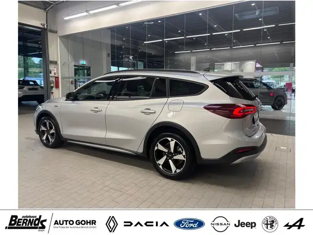 Ford Focus view 9