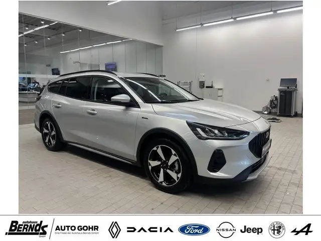 Ford Focus view 2