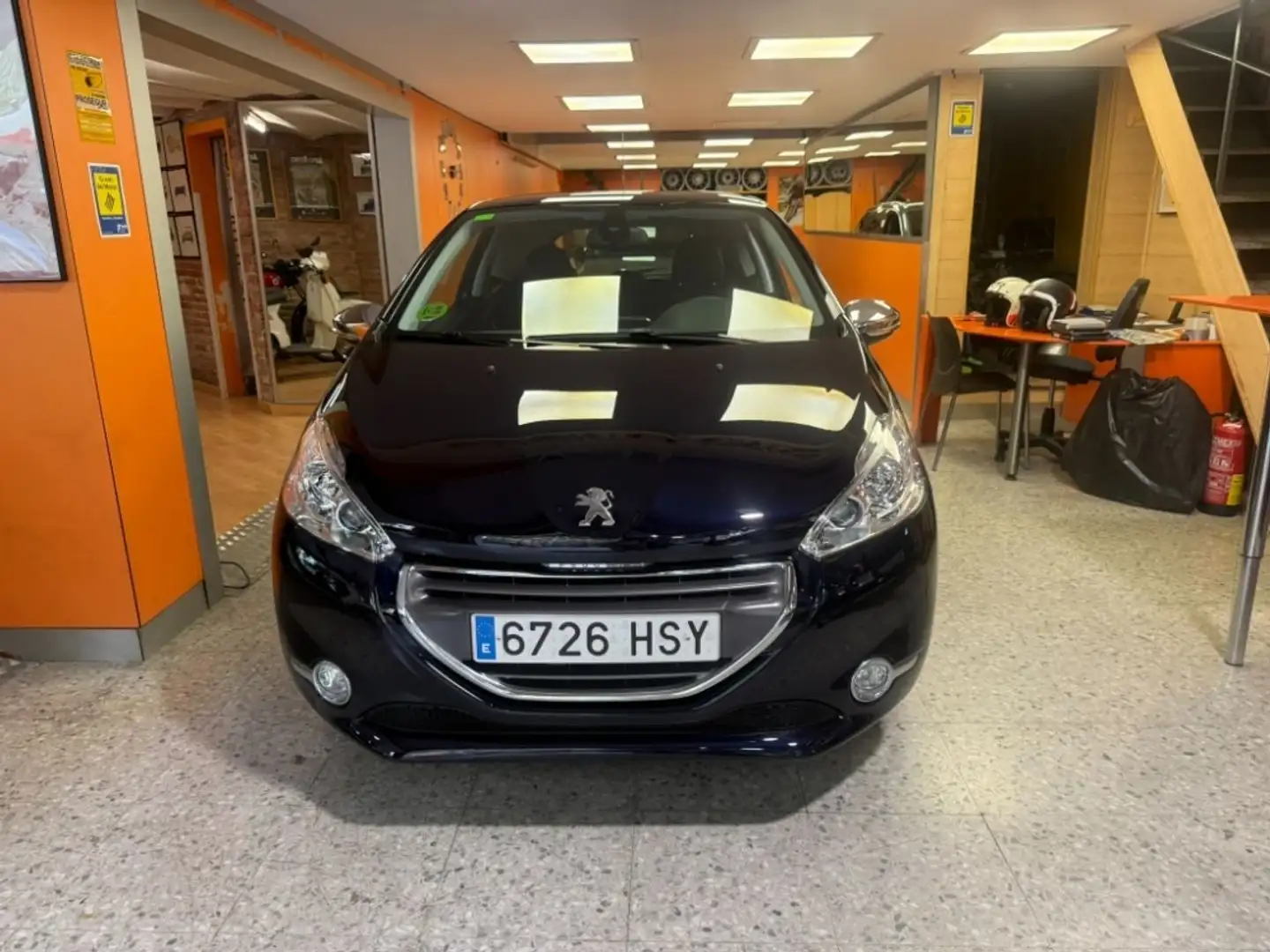 Peugeot 208 Allure Gris - 2