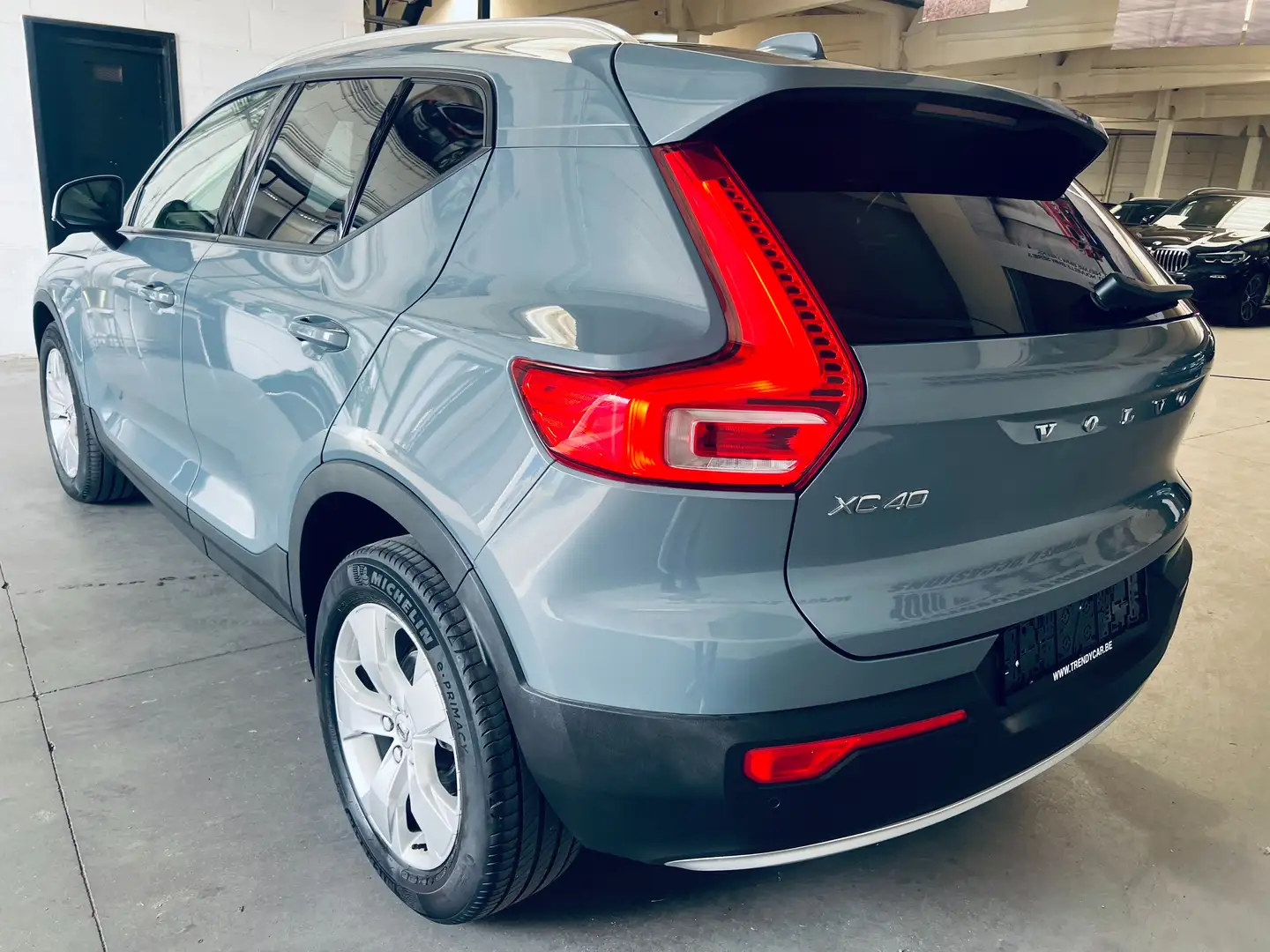 Volvo XC40 1.5 T2 EU6d+GPS+CAMERA+CUIR+CARNET+GARANTIE Gris - 2
