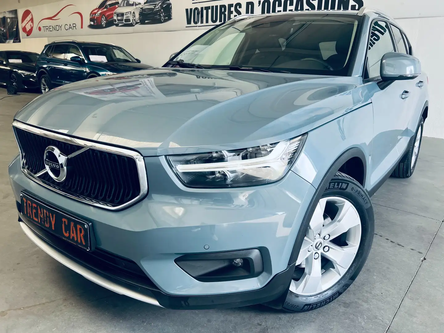 Volvo XC40 1.5 T2 EU6d+GPS+CAMERA+CUIR+CARNET+GARANTIE Gris - 1