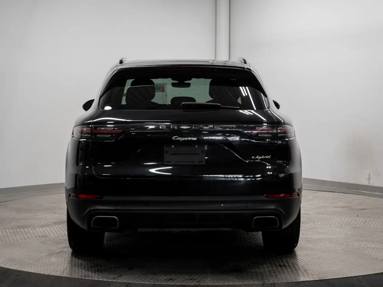 Porsche Cayenne снимка Porsche Cayenne