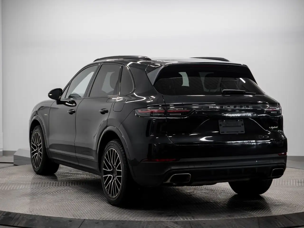 Porsche Cayenne снимка Porsche Cayenne