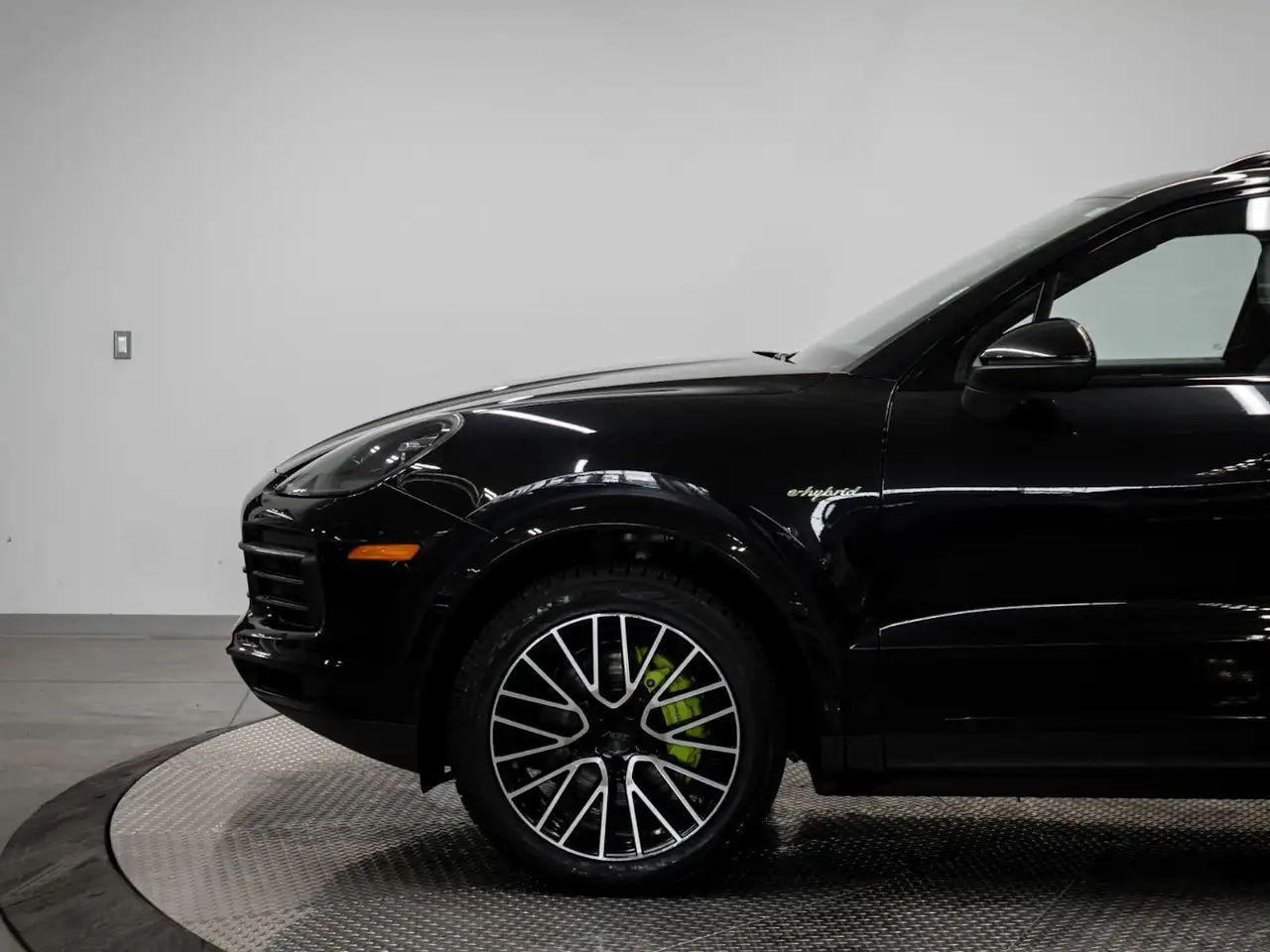 Porsche Cayenne снимка Porsche Cayenne