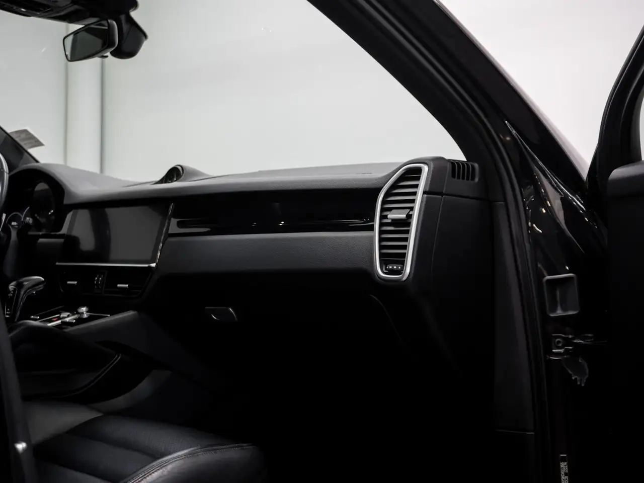 Porsche Cayenne снимка Porsche Cayenne
