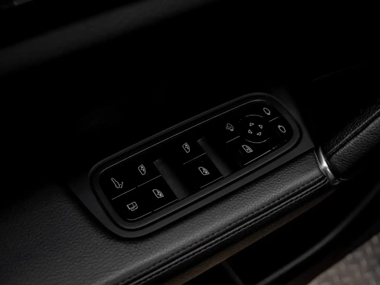 Porsche Cayenne снимка Porsche Cayenne