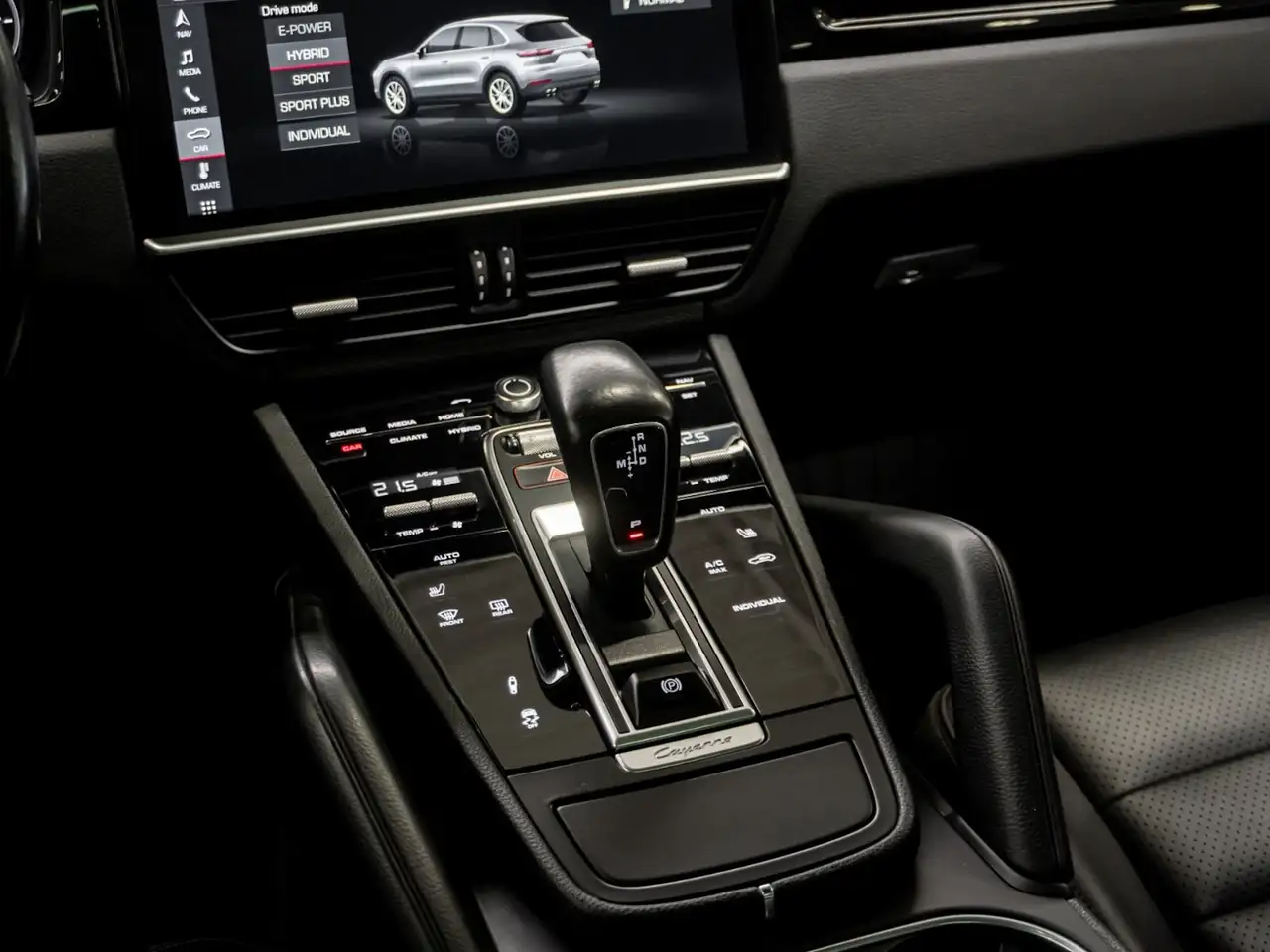 Porsche Cayenne снимка Porsche Cayenne