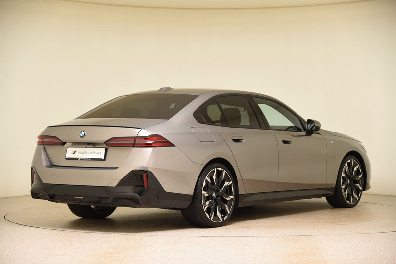 BMW 540 d xDrive M Sport Pro LED AHK H&K ParkAss DAB — photo 3
