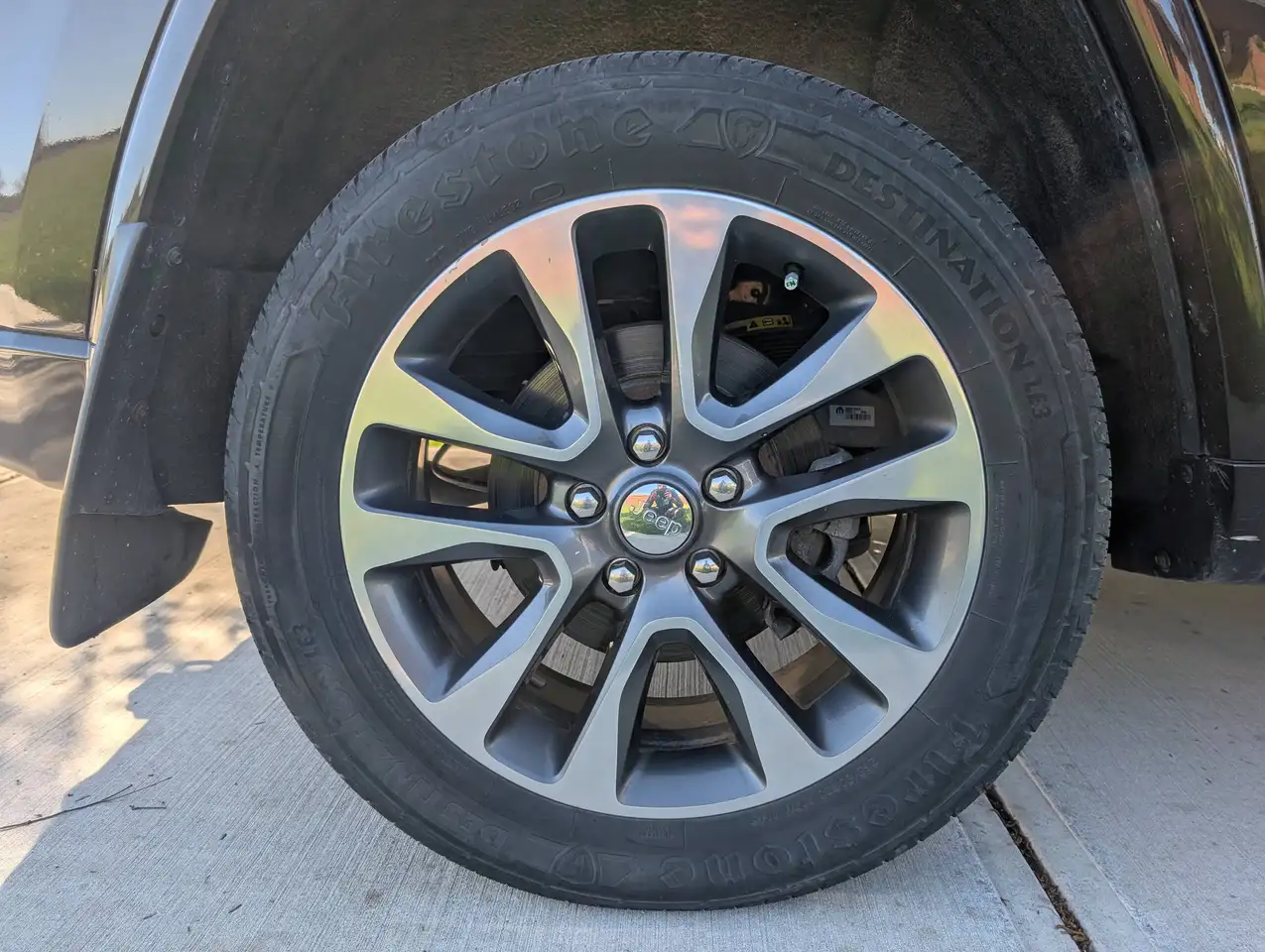 Jeep Grand Cherokee снимка Jeep Grand Cherokee