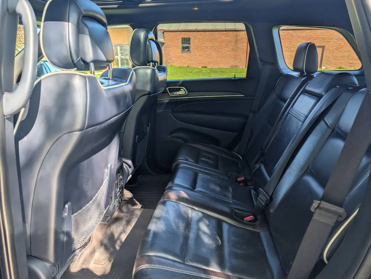 Jeep Grand Cherokee снимка Jeep Grand Cherokee