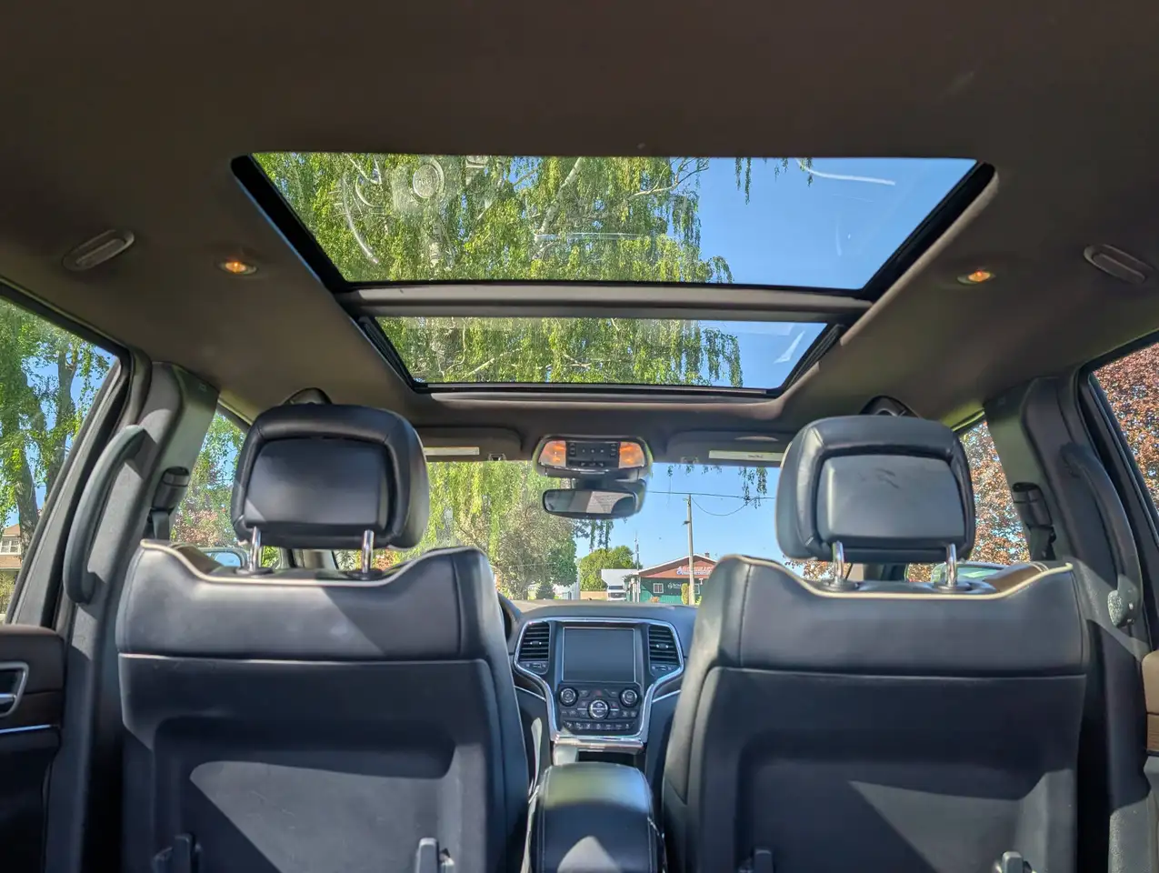 Jeep Grand Cherokee снимка Jeep Grand Cherokee