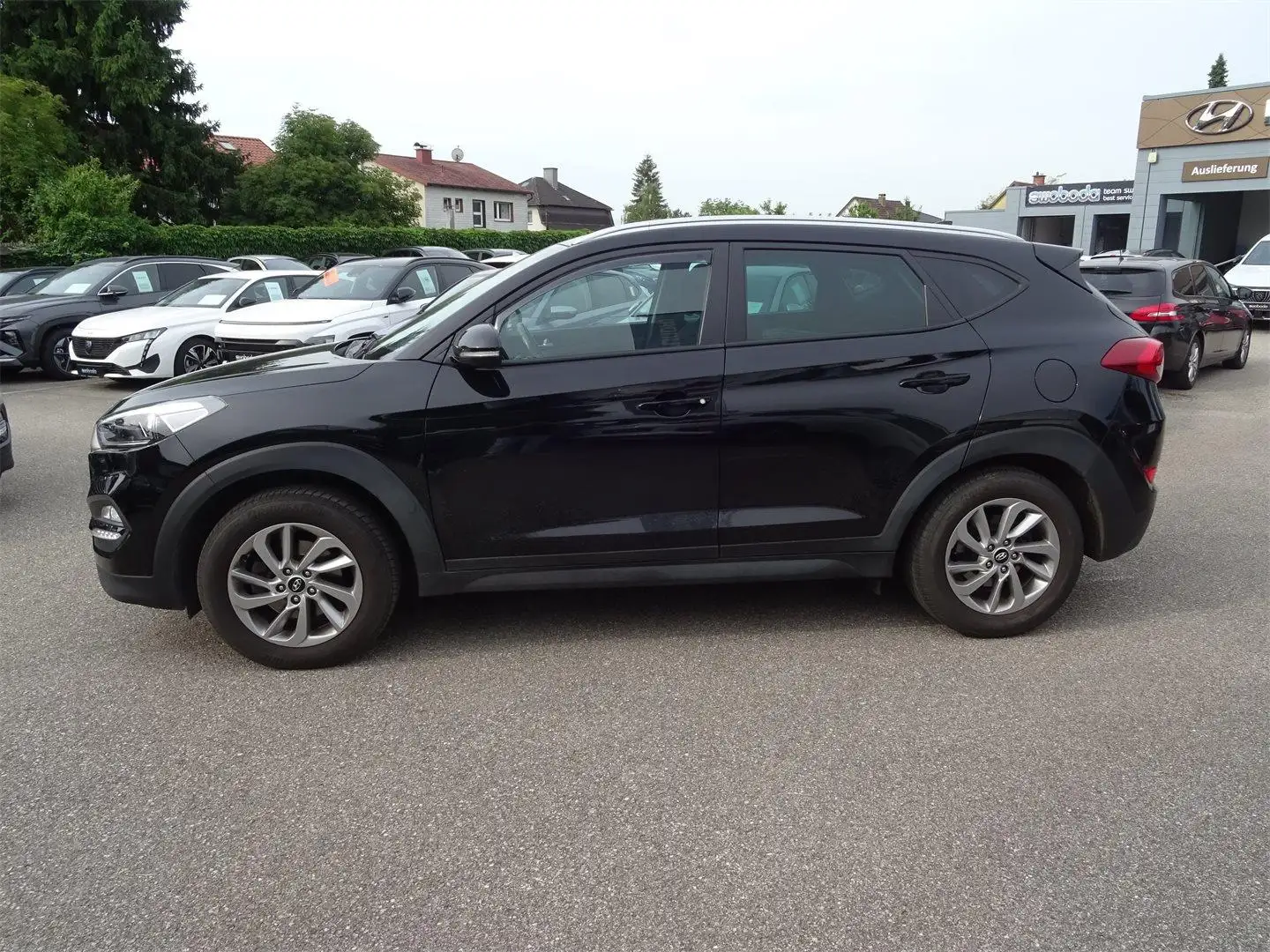 Hyundai TUCSON Tucson 1,7 CRDI Start-Stopp GO Schwarz - 2