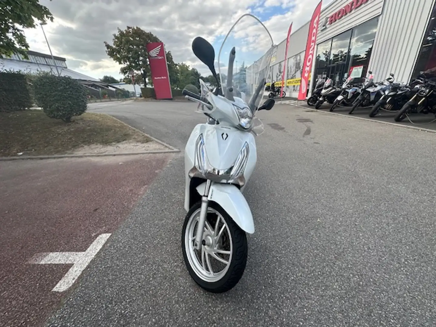 Honda SH 125 Blanc - 2