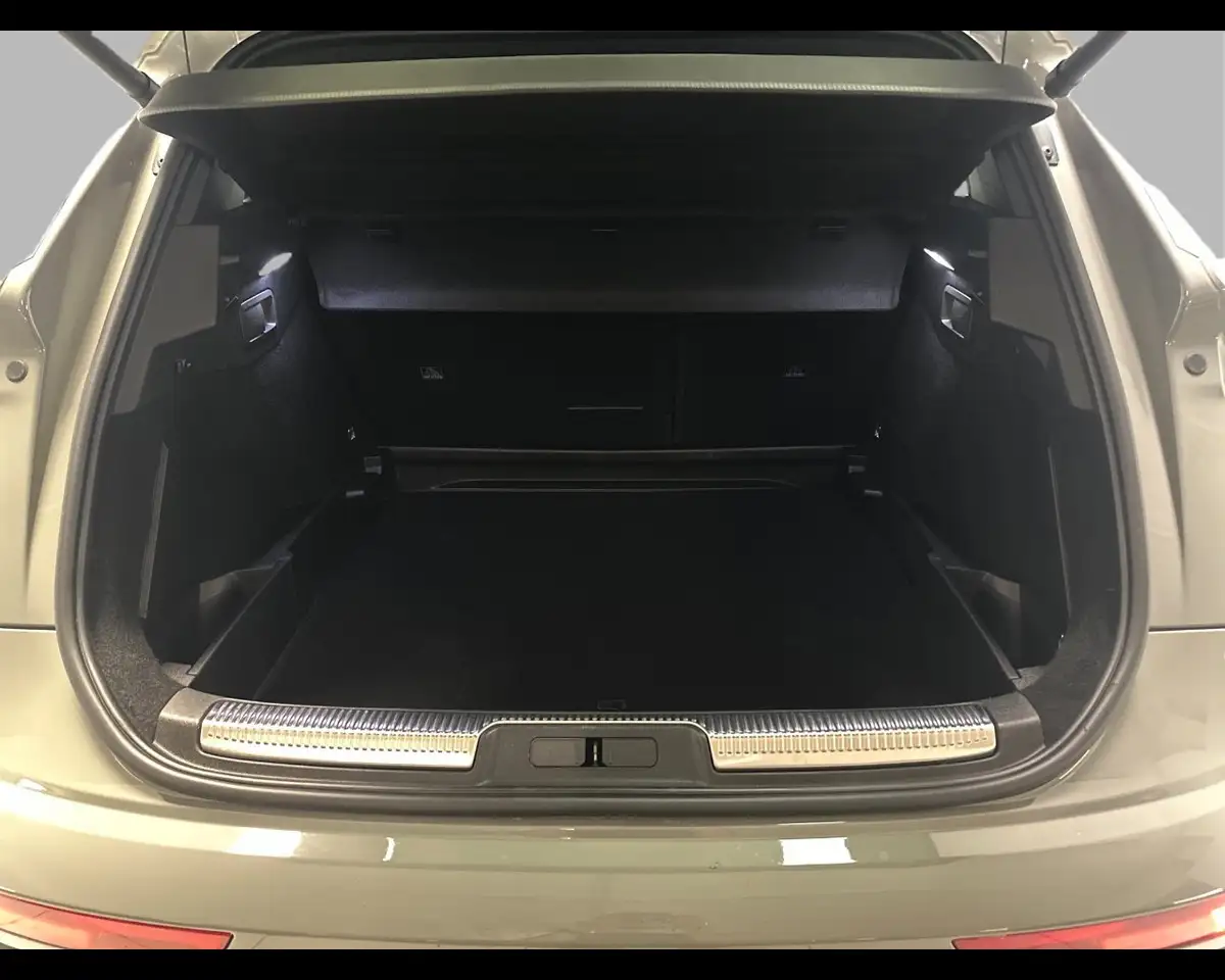 DS Automobiles DS 7 DS7 1.5 bluehdi Performance Line 130cv auto 16