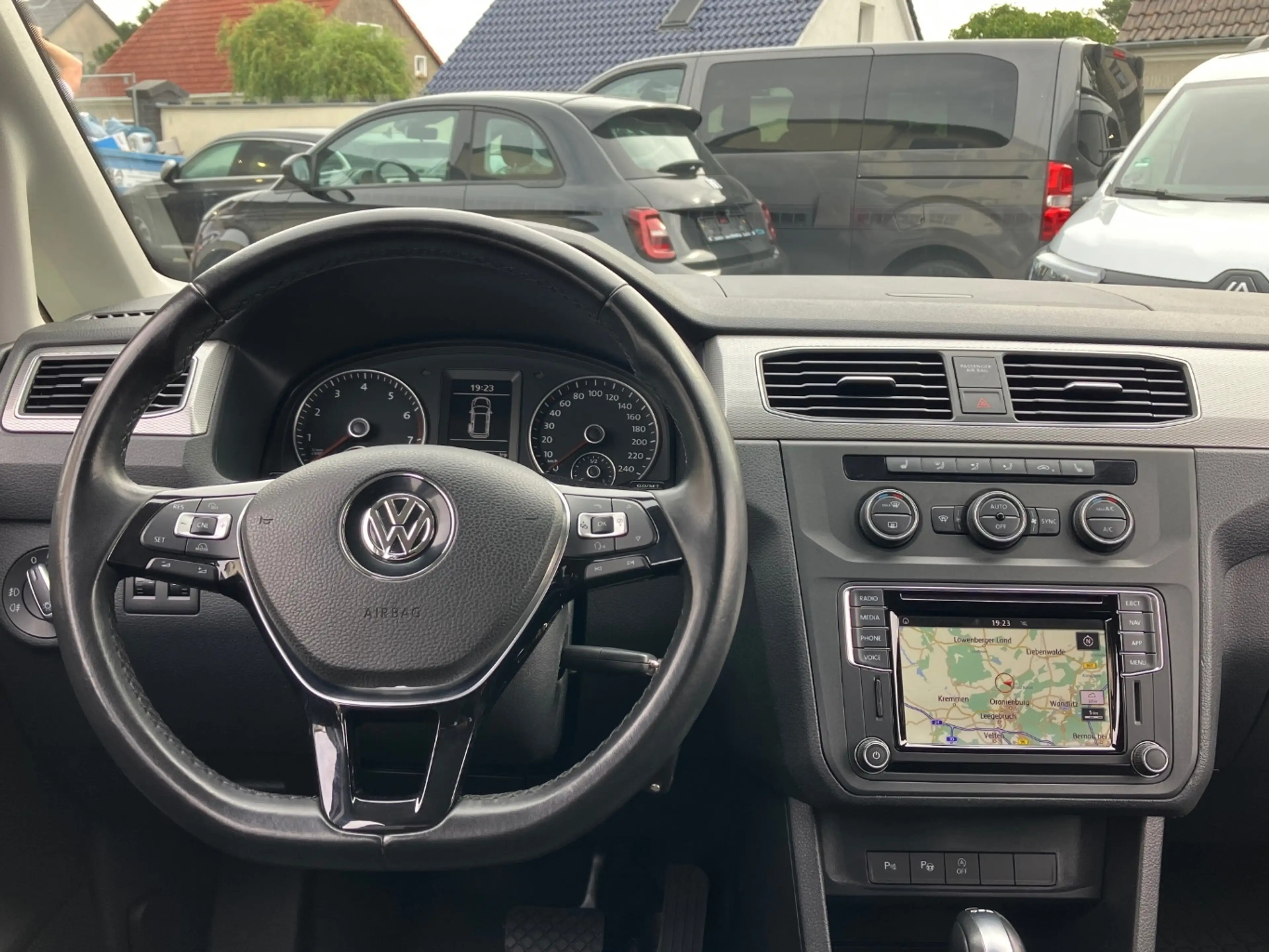 Volkswagen Caddy 1.4 TSI Comfortl. DSG ParkAssist Kamera — photo 13