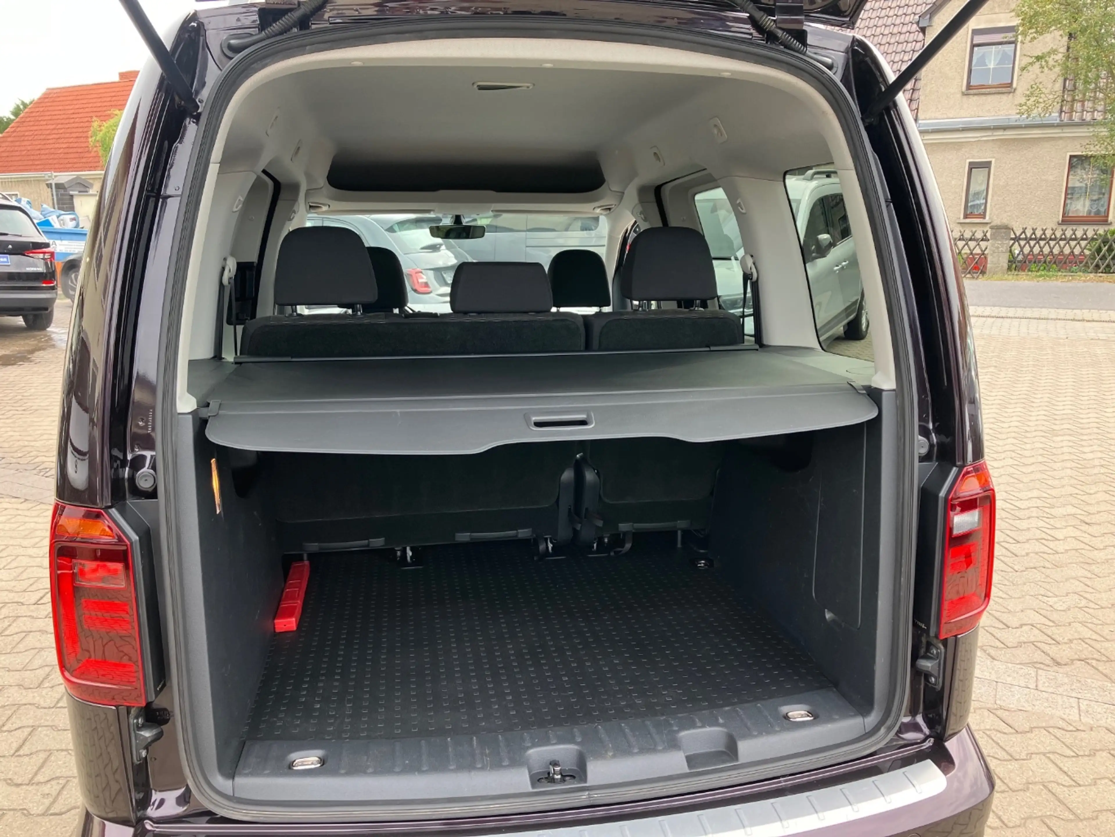 Volkswagen Caddy 1.4 TSI Comfortl. DSG ParkAssist Kamera — photo 12