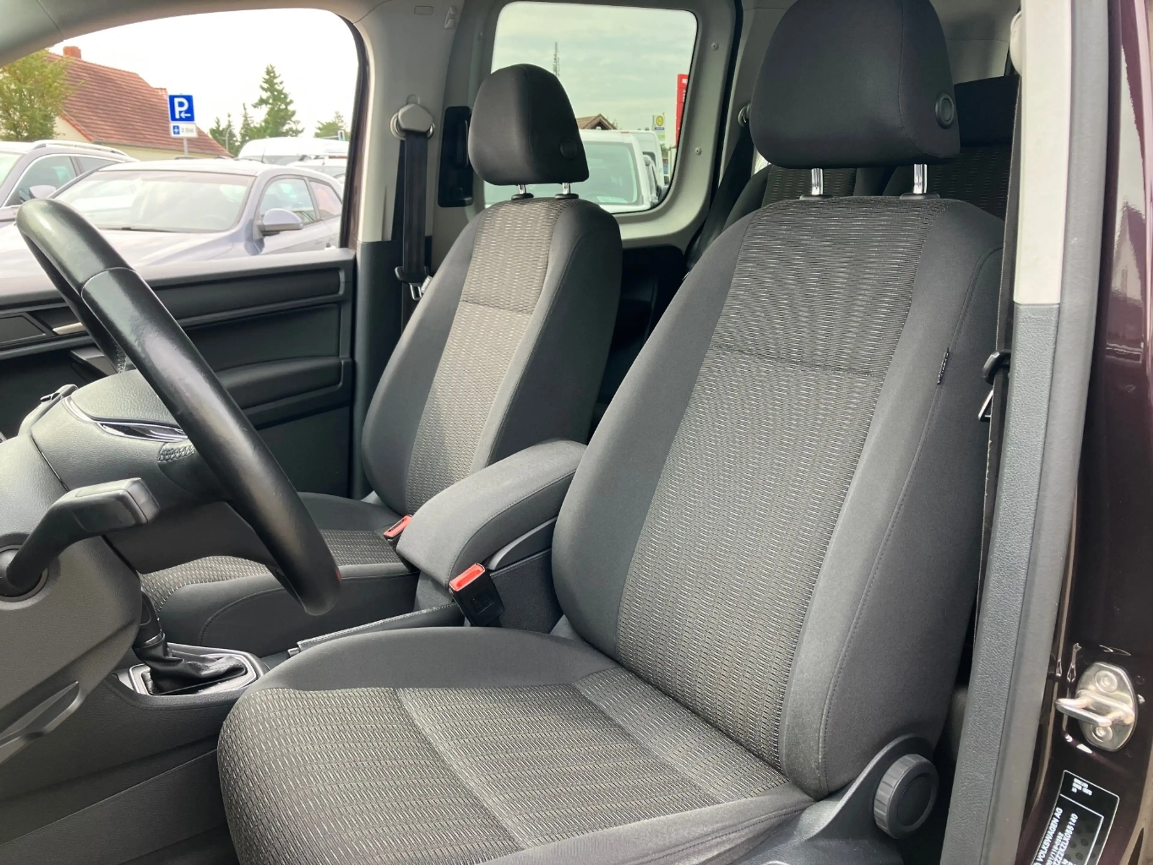 Volkswagen Caddy 1.4 TSI Comfortl. DSG ParkAssist Kamera — photo 6