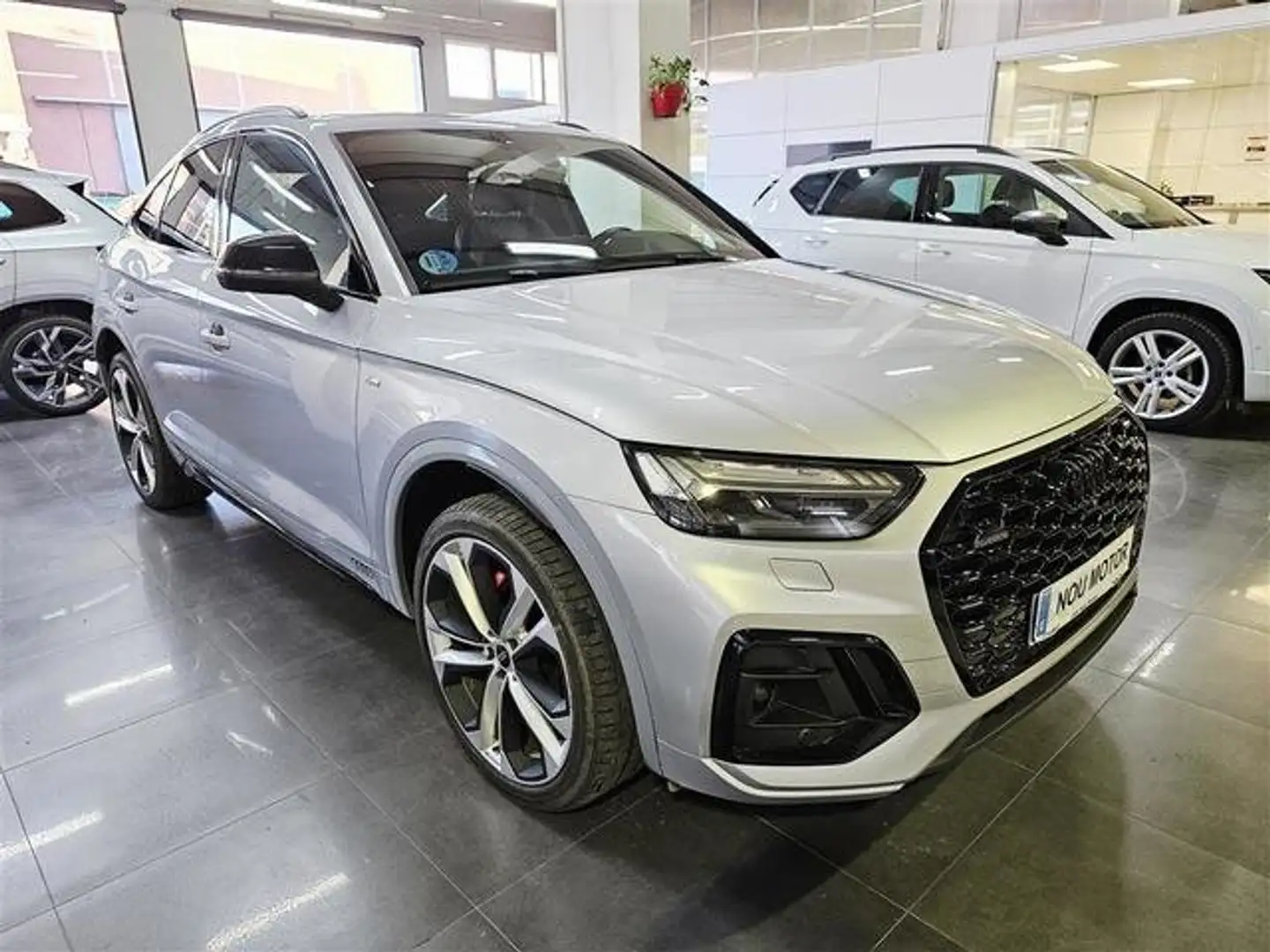 Audi Q5 Sportback 40 TDI quattro-ultra Black line S tronic Gris - 2