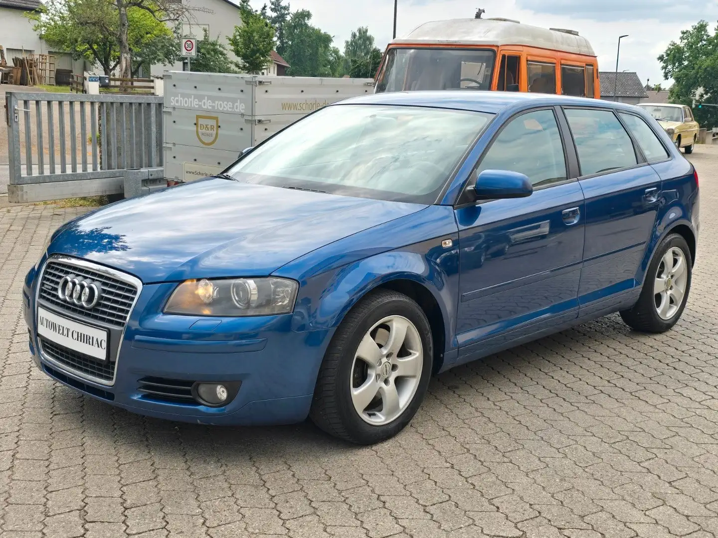Audi A3 Sportback 2.0 TDI Ambition quattro Blauw - 2
