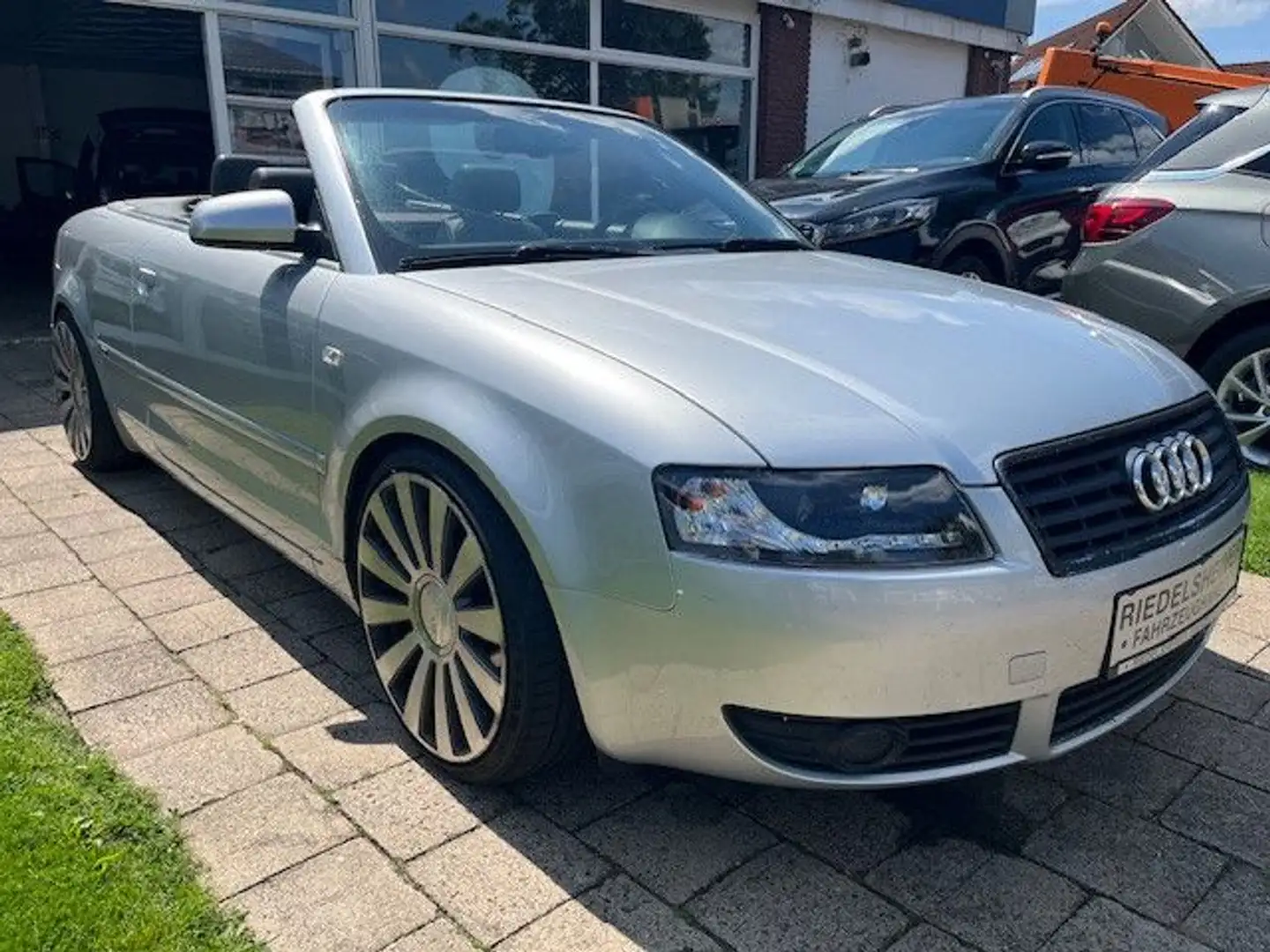 Audi A4 Cabriolet 2.4 Bose Alcantara LM 19" AHK Argent - 1