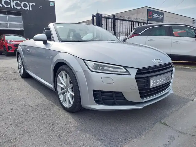 Audi TT Cabriolet 2.0 TDi ultra//ALCANTARA-NAVI-XENON//