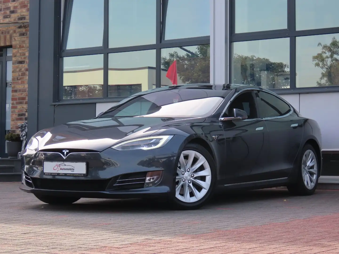Tesla Model S Dual 75 kW Sportsitze Pano Autopilot Grey - 2