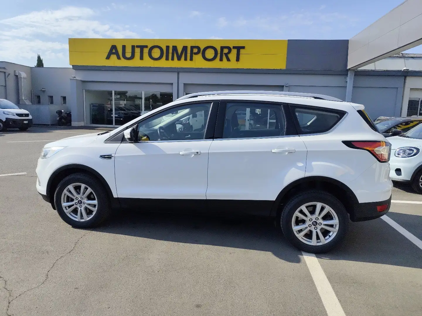Ford Kuga 1.5 TDCI 120 CV S&S 2WD ST-Line Blanc - 1