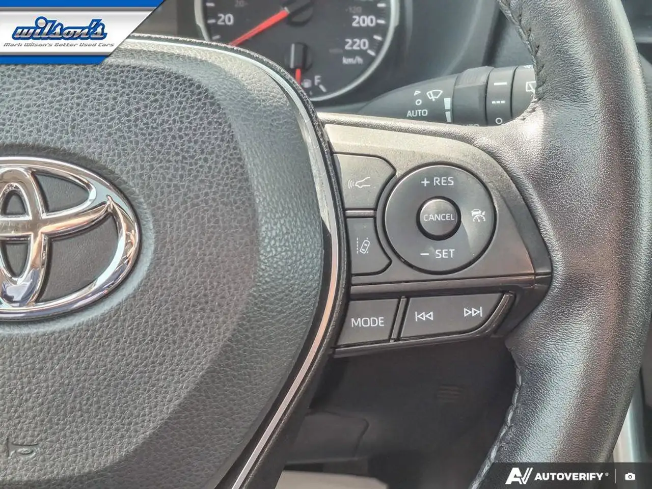 Toyota RAV 4 снимка Toyota RAV 4