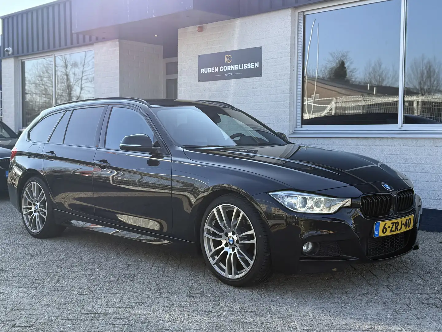 BMW 316 3-serie Touring 316i High Executive | M-Sport | Le Fekete - 1