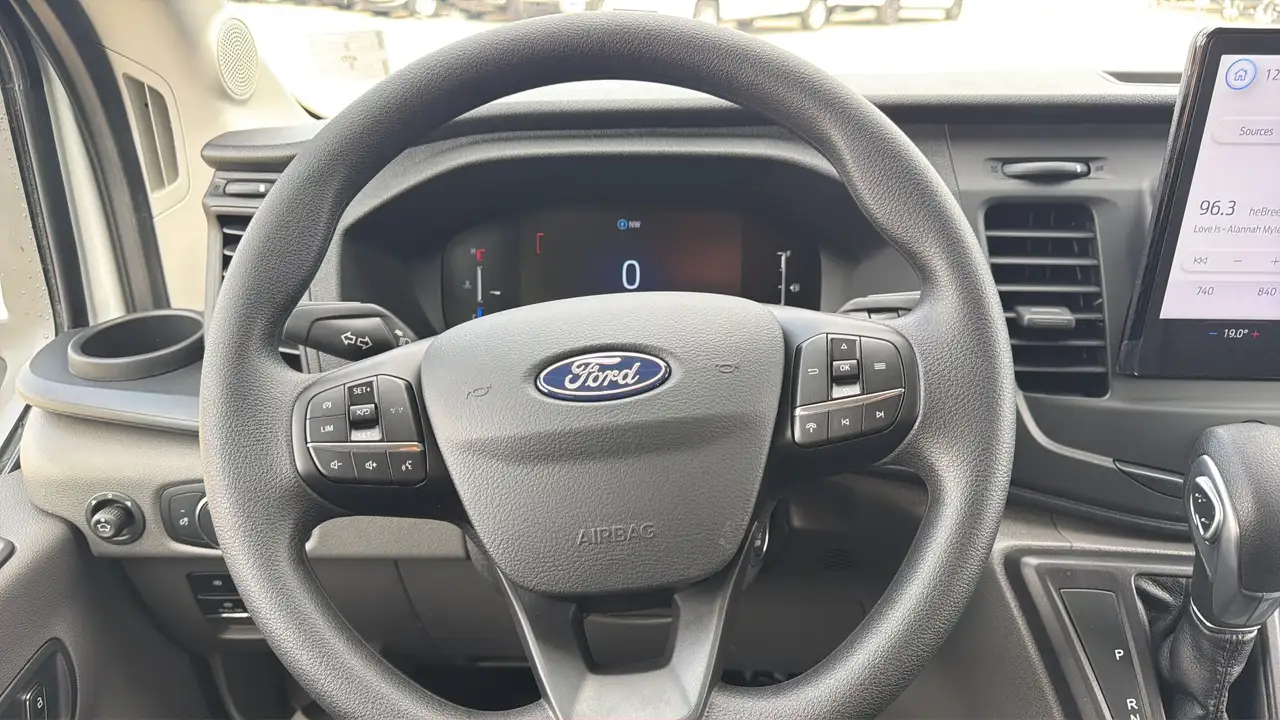 Ford Transit Passenger Wagon снимка Ford Transit Passenger Wagon