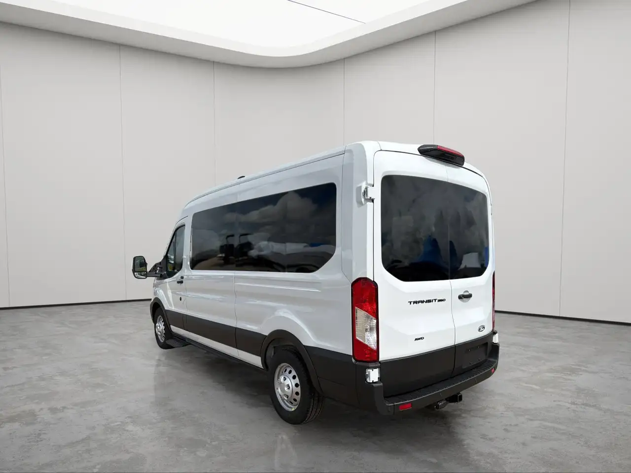 Ford Transit Passenger Wagon снимка Ford Transit Passenger Wagon