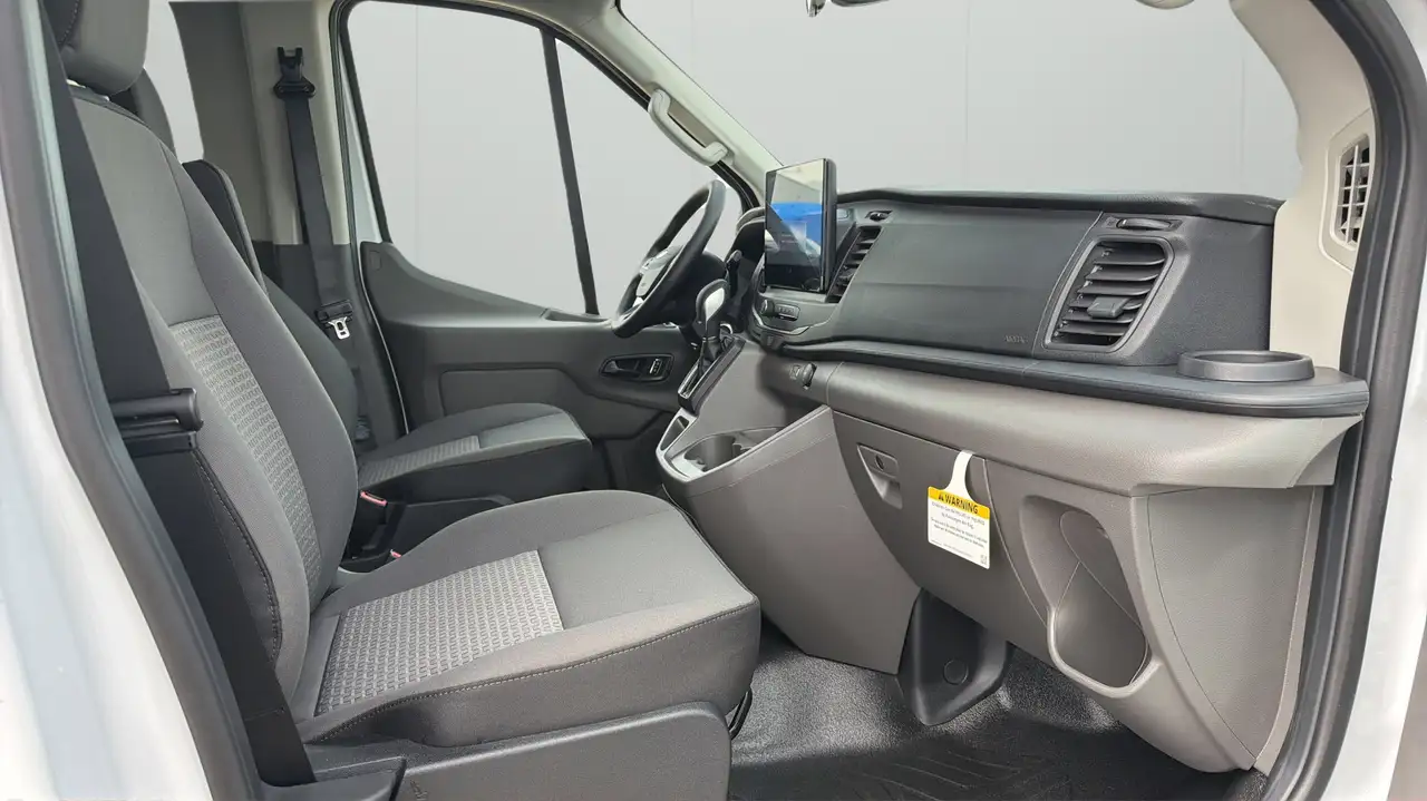 Ford Transit Passenger Wagon снимка Ford Transit Passenger Wagon