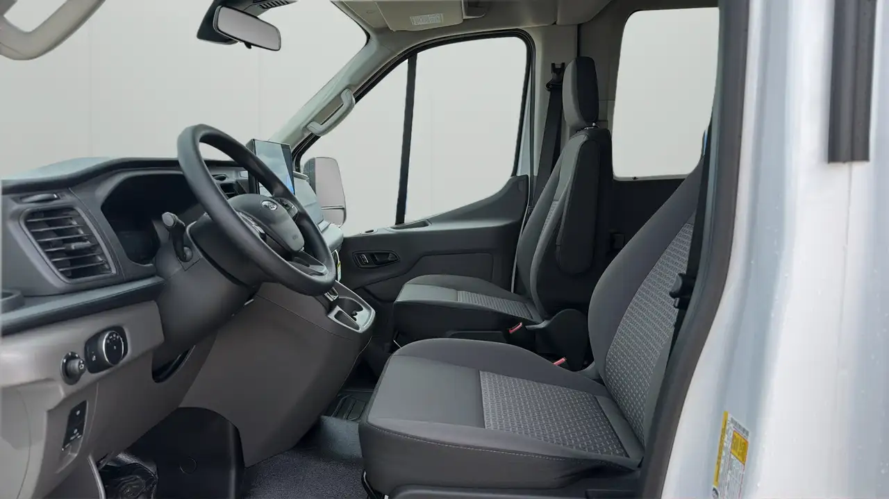 Ford Transit Passenger Wagon снимка Ford Transit Passenger Wagon