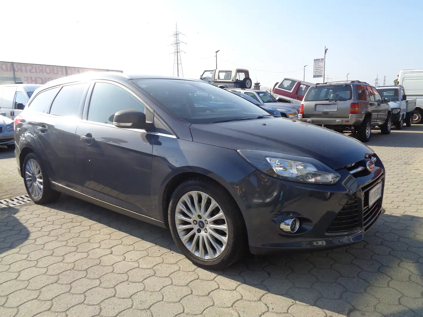 Ford Focus Focus SW 1.6 tdci Titanium 115cv Grigio - 1